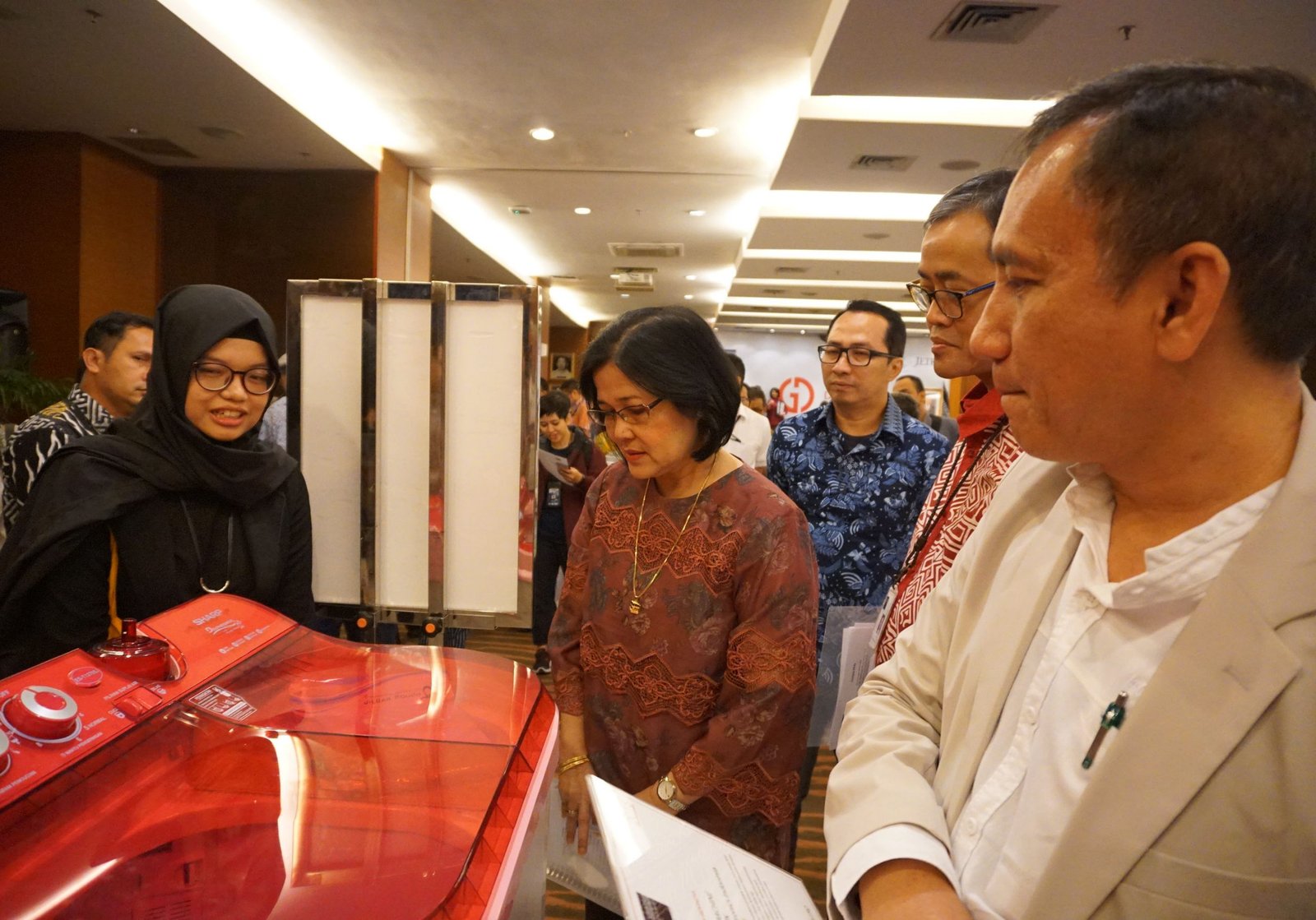 mesin cuci hijab series dari sharp indonesia