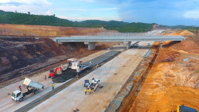Jalan Tol Balikpapan-Samrinda adalah tol pertama di Kalimantan