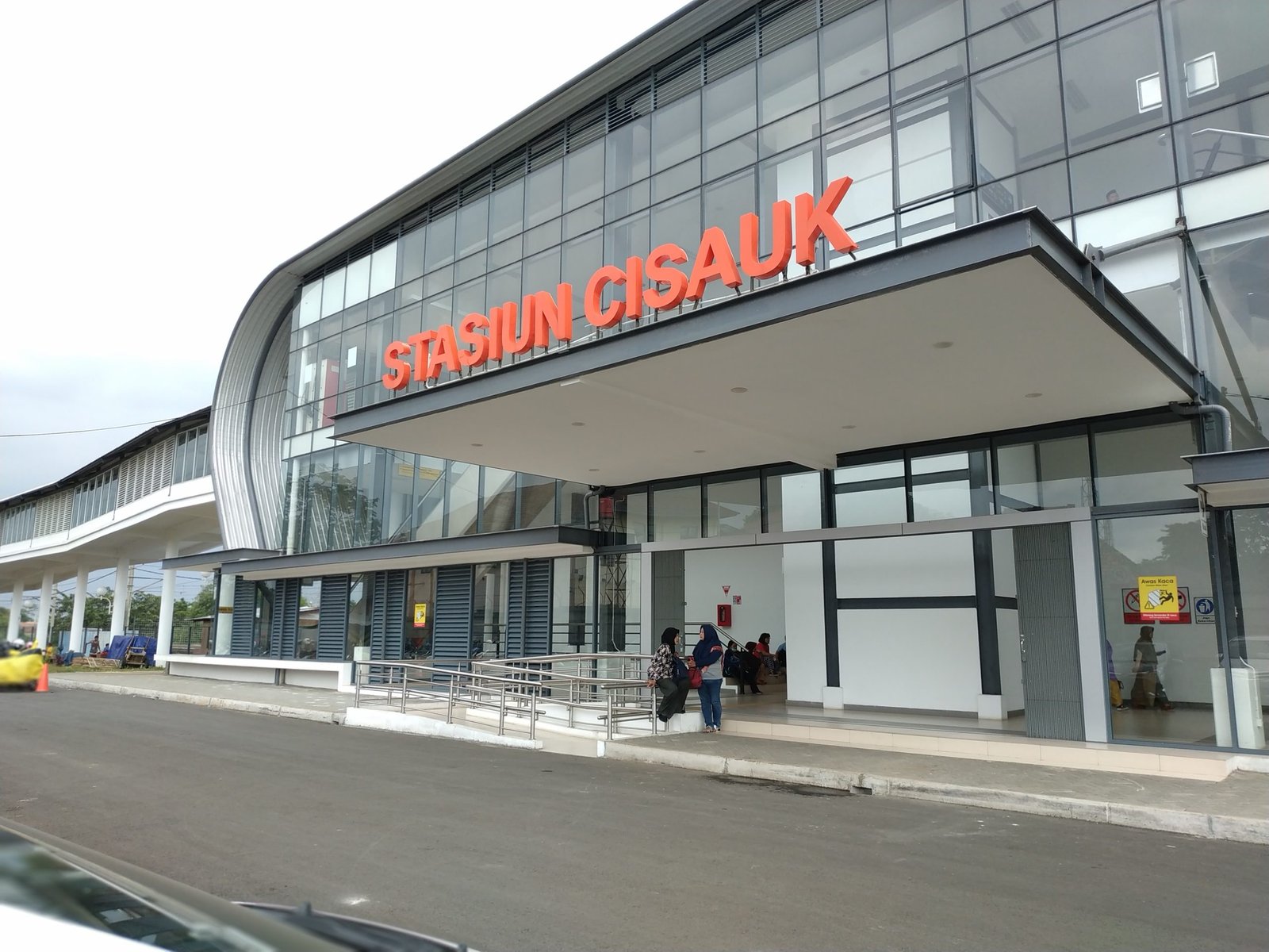 stasiun cisauk
