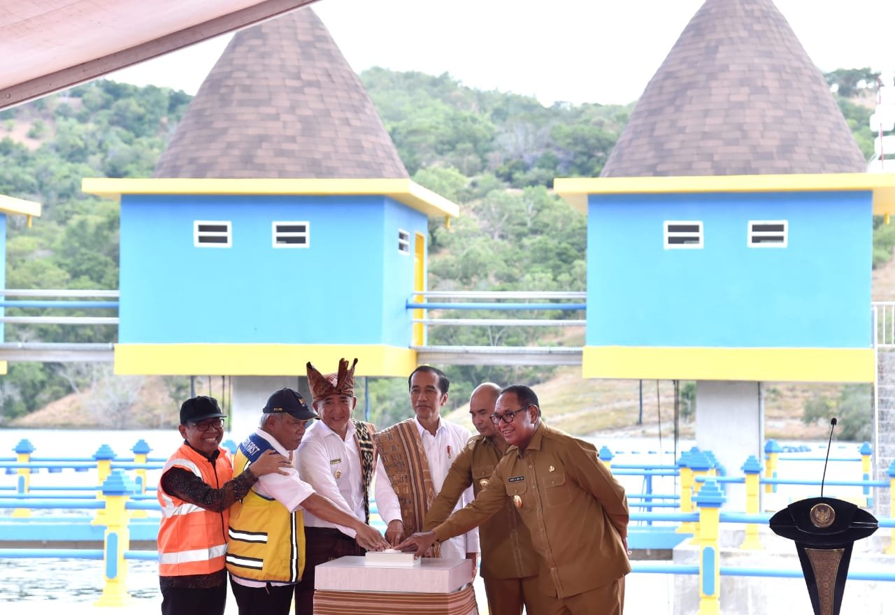 presiden jokowi resmikan bndungan rotiklot di belu