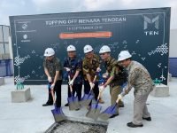 Menara Tendean topping off