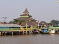 Waterfront City Sungai Kapuas 2