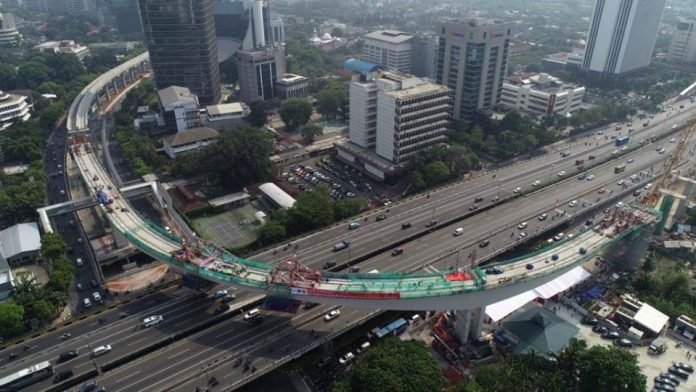 Jembatan bentang panjang LRT Jabodebek
