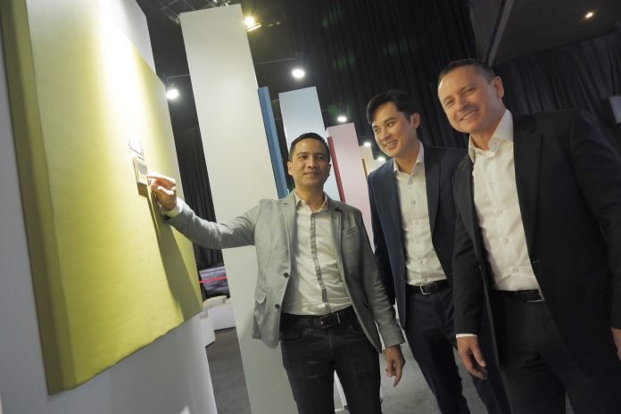 sakelar AvatarOn dan WISER wireless smart home system