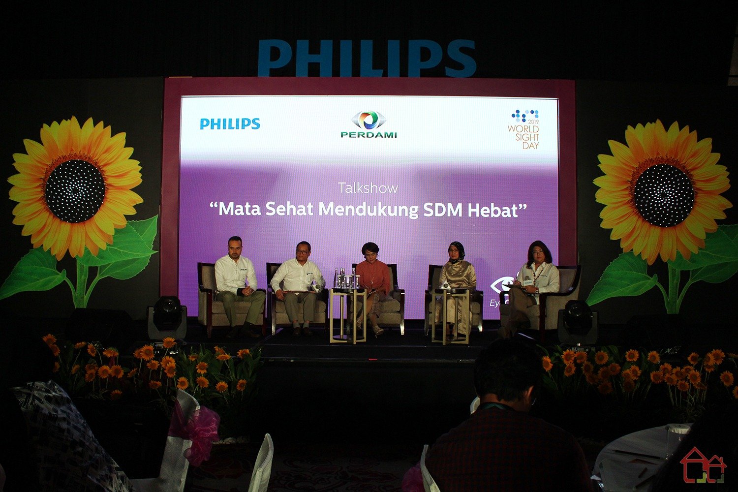 lampu Philips LED EyeComfort