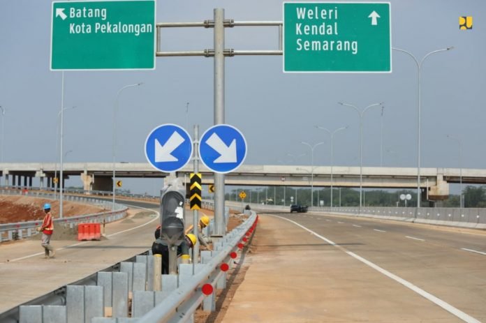 tol trans jawa dari merak hingga banyuwangi Pengerjaan Jalan Tol Trans Jawa
