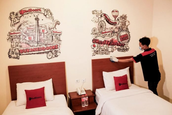 Kemenparekraf gandeng RedDoorz