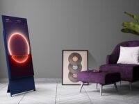 Konfigurasi 4.1ch dan output 60W yang kuat serta posisi speaker menghadap ke depan pada The Sero, menyajikan suara yang lebih hidup dan jernih untuk berbagai konten