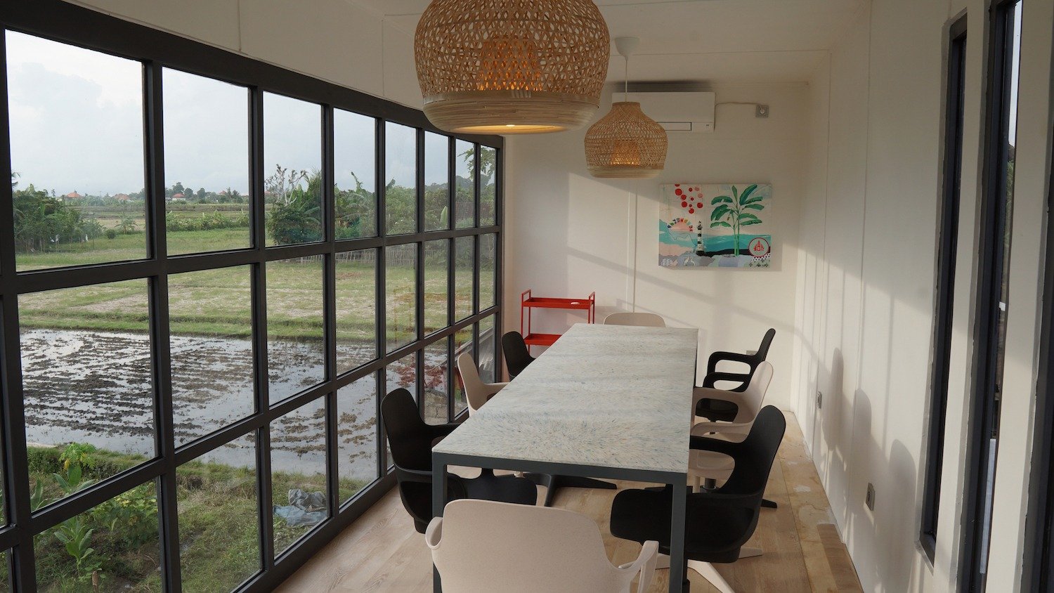 YOUTHTOPIA Office Project - Meeting Room