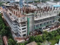 collins boulevard proyek triniti land dan marketing revenue triniti land