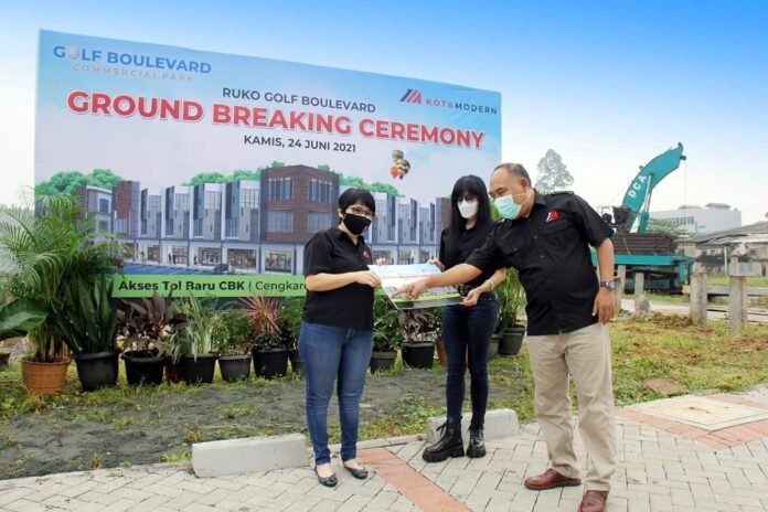 ground breaking Ruko Golf Boulevard Commercial Park