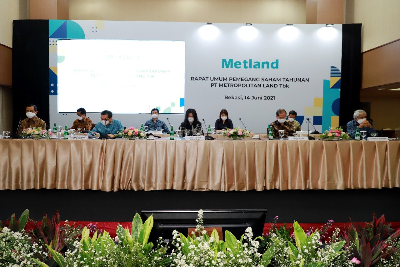 Jajaran direksi dan komisaris PT Metropolitan Land Tbk menggelar RUPST Metland