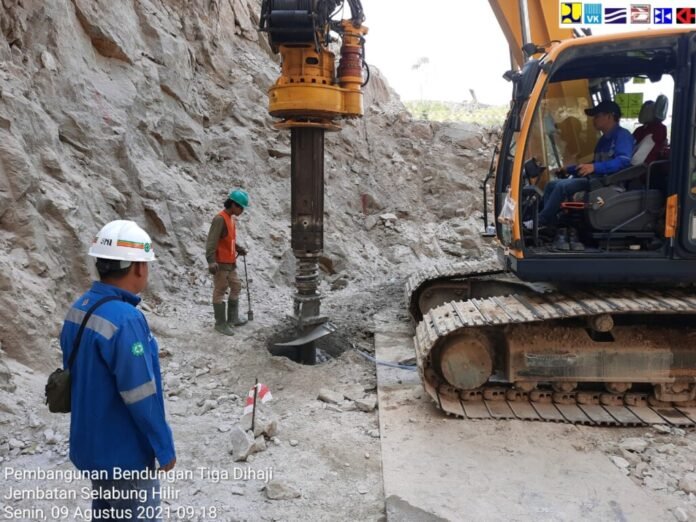 Bendungan Tiga Dihaji