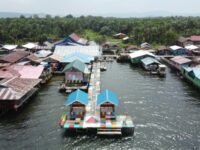 bedah rumah di sentani