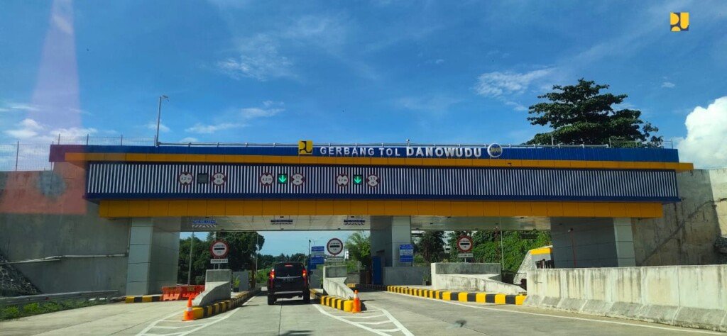 jalan tol manado-bitung