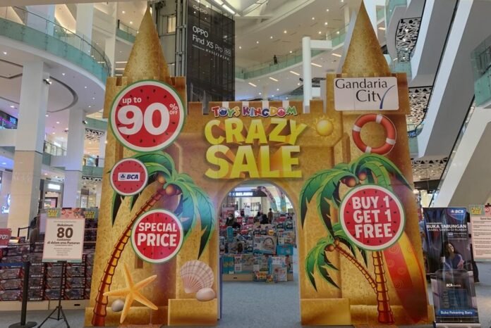 Crazy Sale di Mall Gandaria City oleh Toys Kingdom dan tokopedia