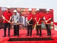 Tower Ekki Podomoro Golf View Gelar Tutup Atap