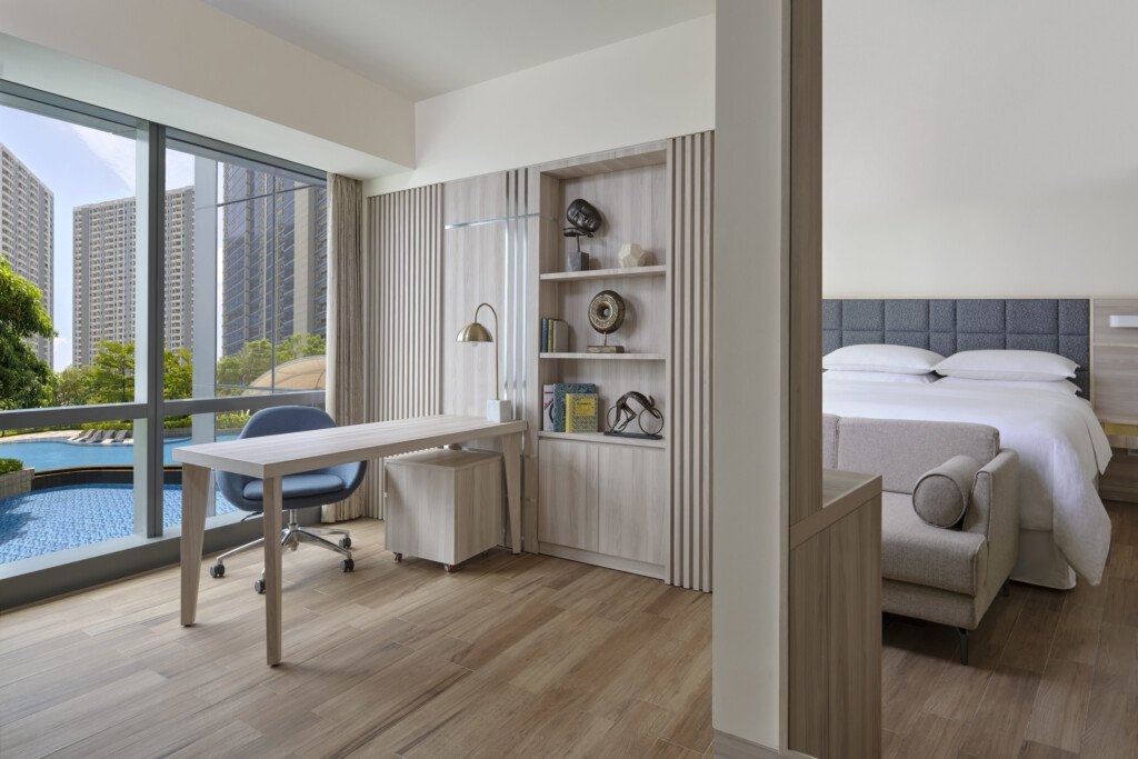 Kamar dengan konsep baru dari Four Points by Sheraton Surabaya Pakuwon Indah suite