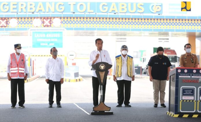 Presiden Joko Widodo resmikan jalan tol