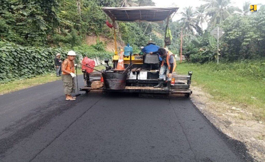 jalan nasional di maluku utara