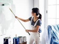 DIY mengecat dinding rumah