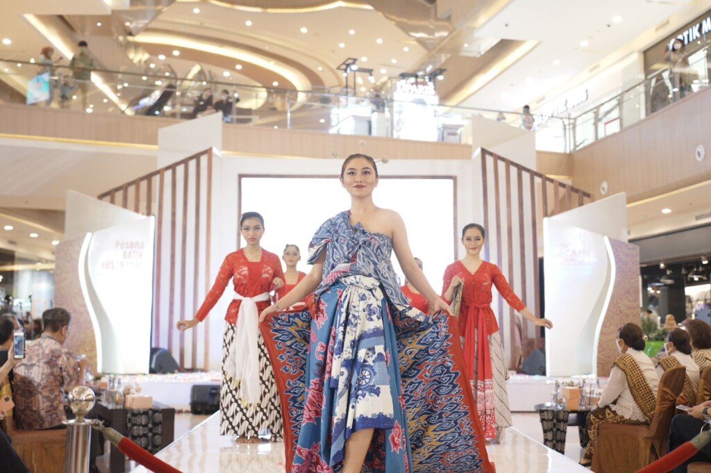 Pesona Batik Nusantara digelar di Grand Metropolitan Bekasi