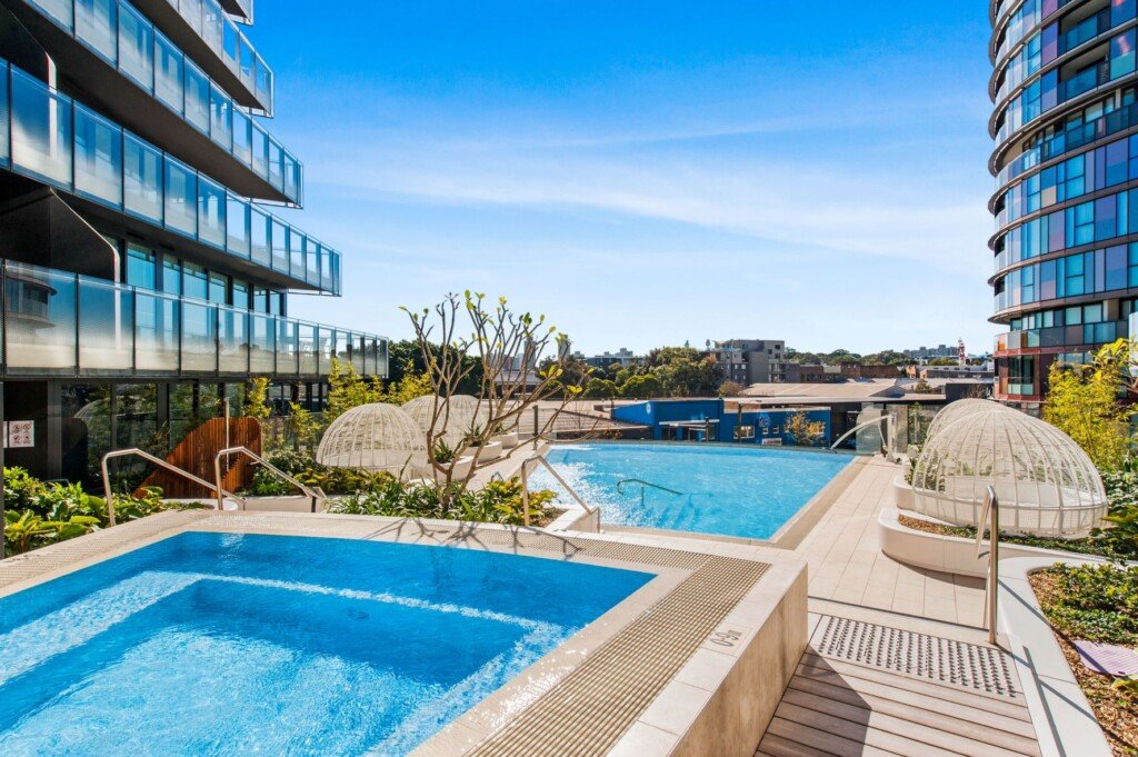Hotel SKYE Suites