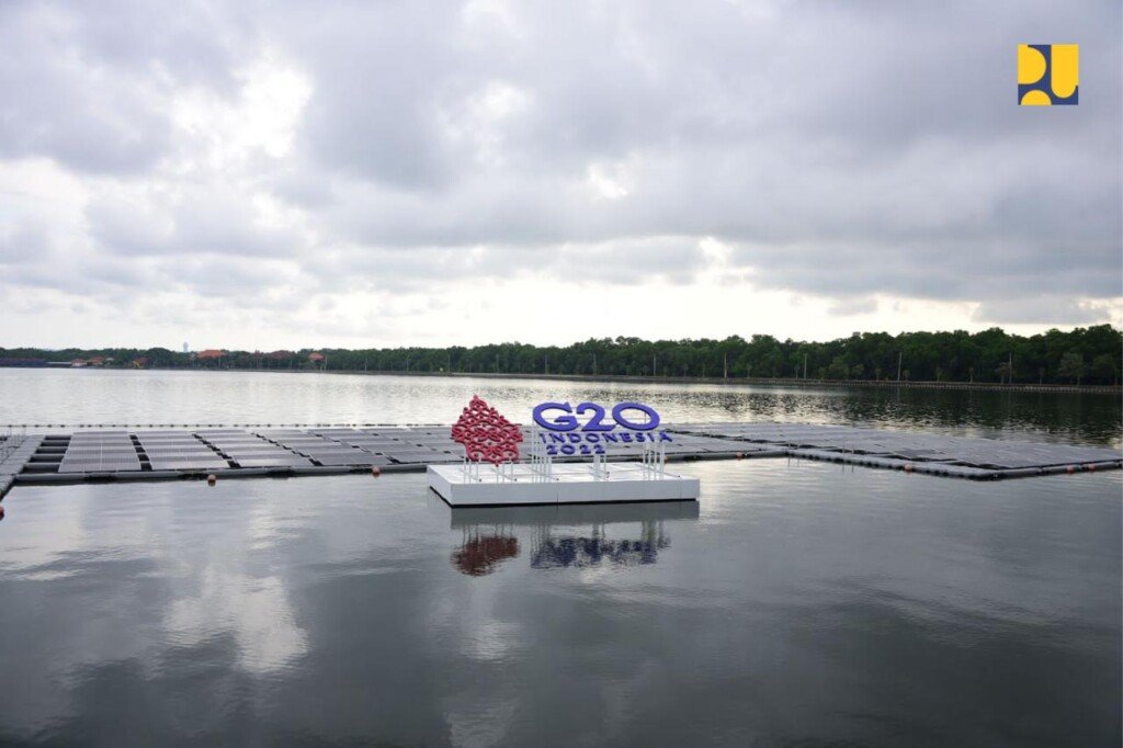 PLTS Waduk Muara