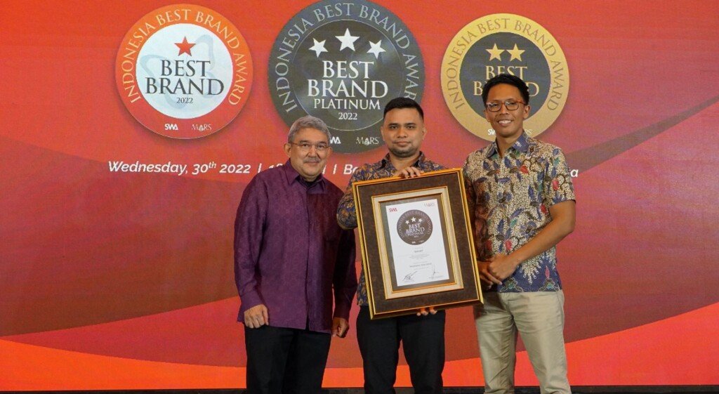 Lemari Es dan Mesin Cuci SHARP Kembali Tempati Posisi Teratas Indonesia Best Brand Awards 2022