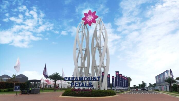 Paramount Petals