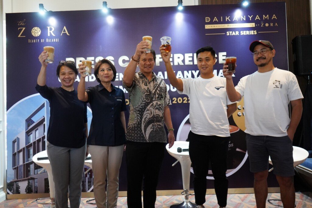 peresmian Common Grounds di Daikanyama at The Zora