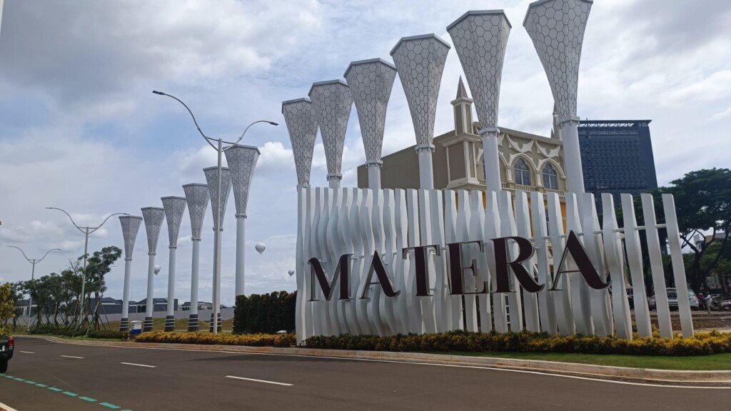 Gerbang masuk Matera Residences di Paramount Gading Serpong