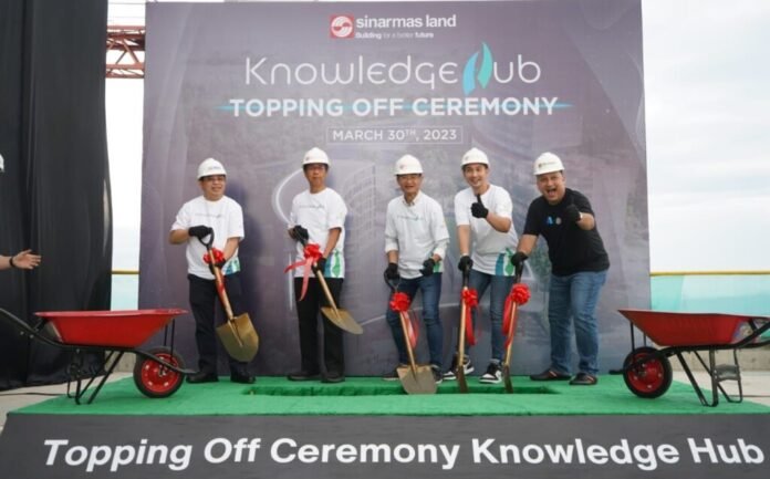 seremoni topping off gedung Knowledge Hub di Digital Hub, BSD City
