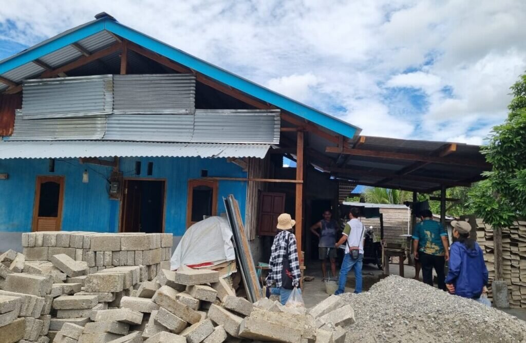 bedah rumah di papua barat