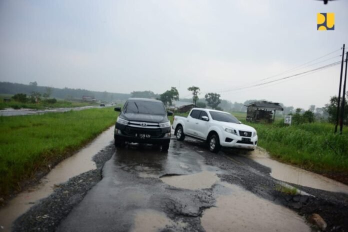 Presiden Jokowi tinjau jalan di Lampung