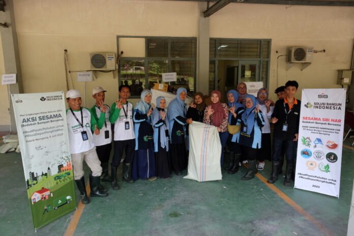 Sedekah Sampah Bersama SBI