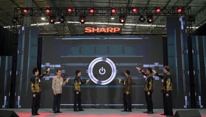 Peresmian pabrik AC Sharp Indonesia di Karawang
