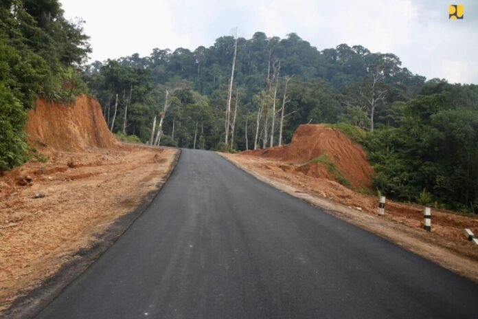 Jalan Perbatasan Kalbar Kaltim