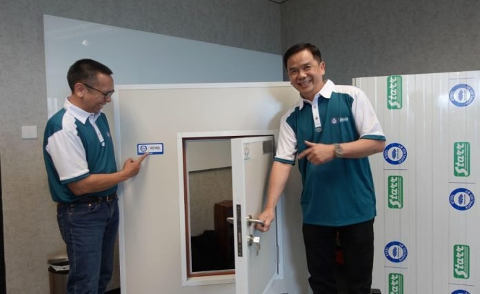 Inovasi panel insulasi (sandwich panel), Jenny Margiano, BlueScope Indonesia