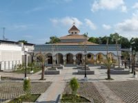 Masjid Baitul Arham di Kabupaten Sumenep