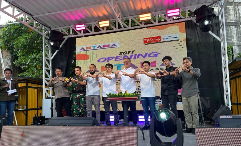 peresmian Antama Street Food di Makassar