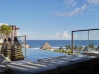 Sky Villa di The Ritz Carlton Bali