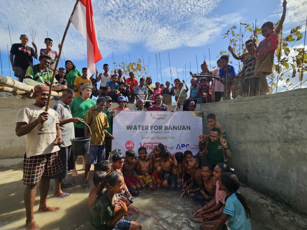 Vinilon Group bekerjasama Solar Chapter menghadirkan air bersih di Desa Banuan