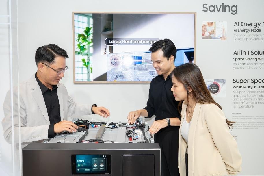 samsung BESPOKE AI Laundry Combo™.
