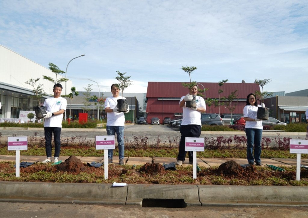 aeon indonesia, aeon supermarket, supermarket, eastvara, eastvara bsd city, bsd city, penanaman pohon, sinar mas land, bsd city hijau, bsd city, tangerang