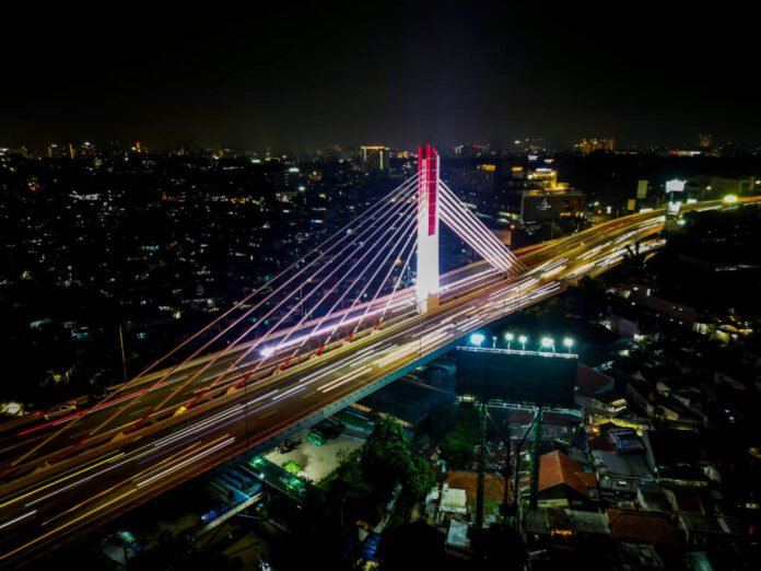 pencahayaan dinamis, pencahayaan, pencahayaan signify, signify indonesia, jembatan pasupati bandung, landmark bandung, kota bandung, kota kembang, lampu led, lampu philips, lampu philips uni, pencahayaan berkelanjutan, lampu hemat energi,