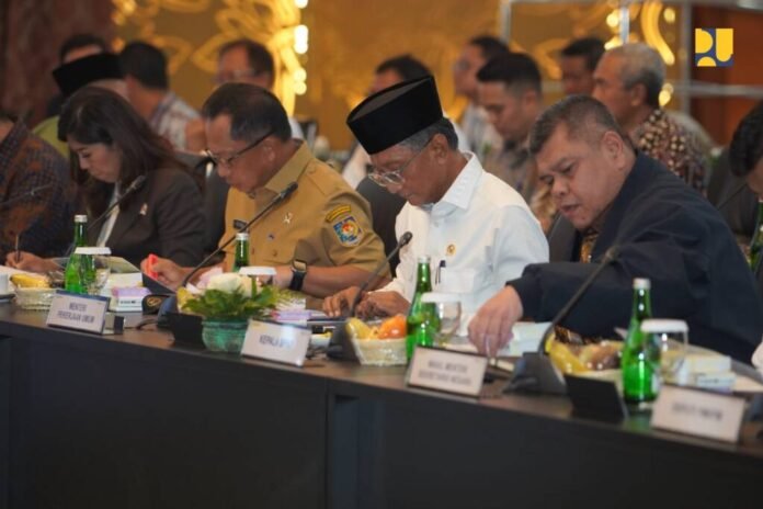 Kementerian PU, Sekolah Rakyat.