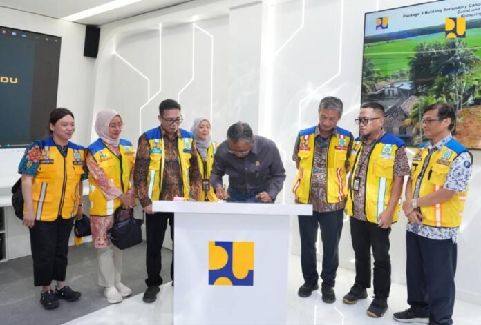 menteri pu dody hanggodo, bbws sumatera viii, command center bbws sumatera viii, sistem peringatan dini banjir, kementerian pupr
