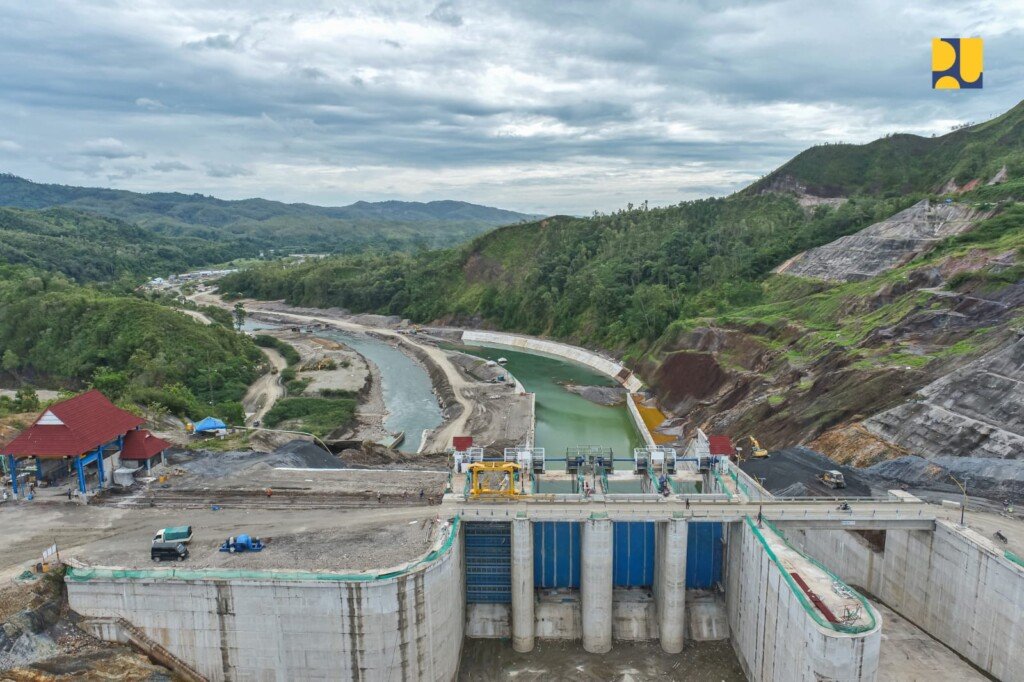 bendungan way apu, provinsi maluku,