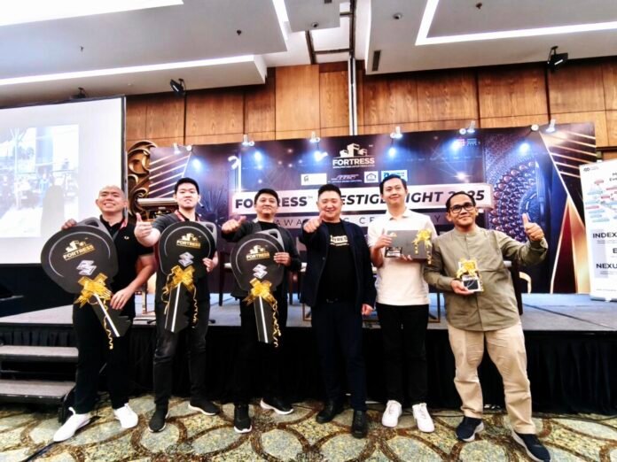 penerima penghargaan dari fortress